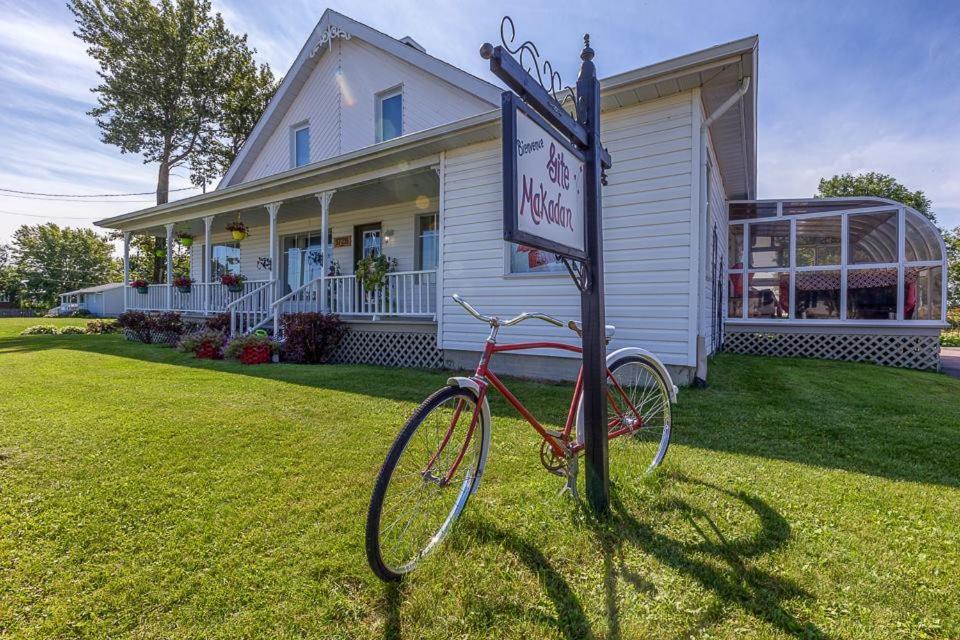 Les Makadan Guest house Normandin